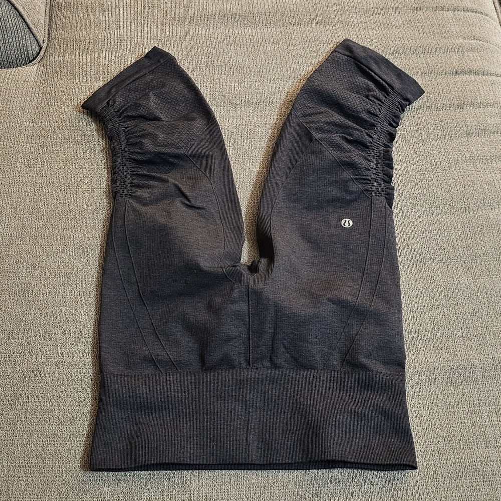 Lululemon Athletica Dark Gray Athletic Yoga Capri Leggings Size 6 - Picture 5 of 6